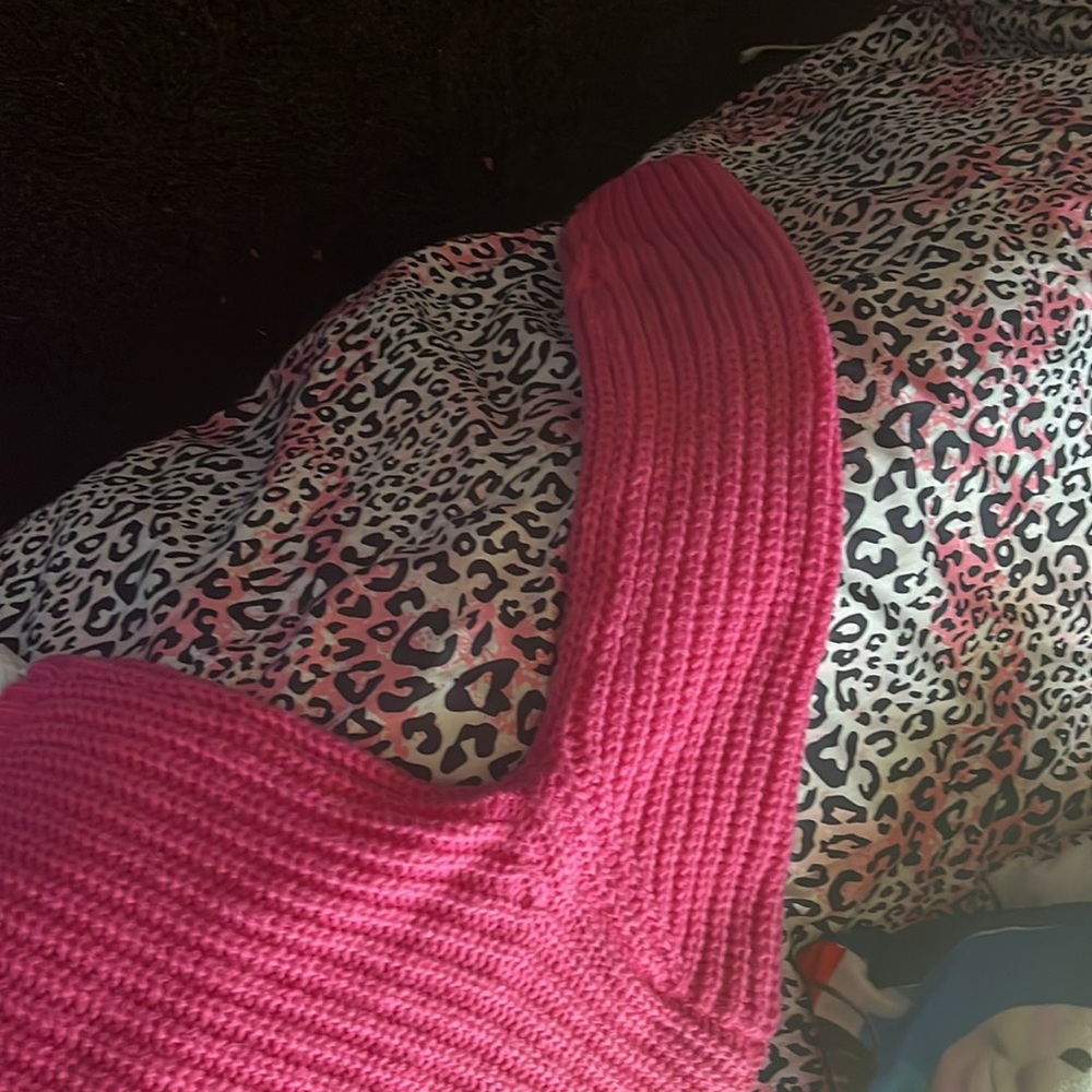 Pink sweater - Picture 4 of 4